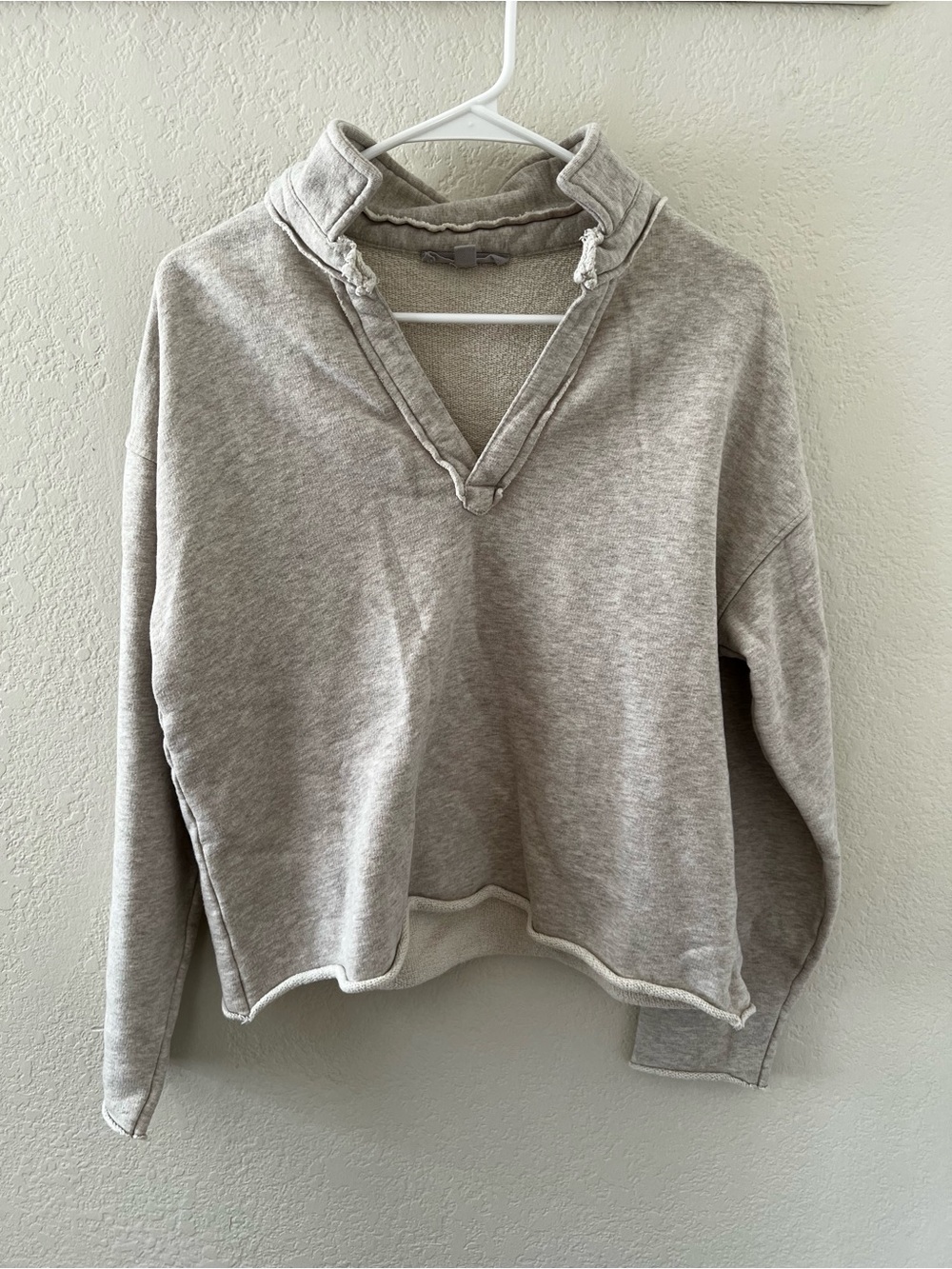 Cozy V-Neck Fleece Sweatshirt - Light Beige/Grey